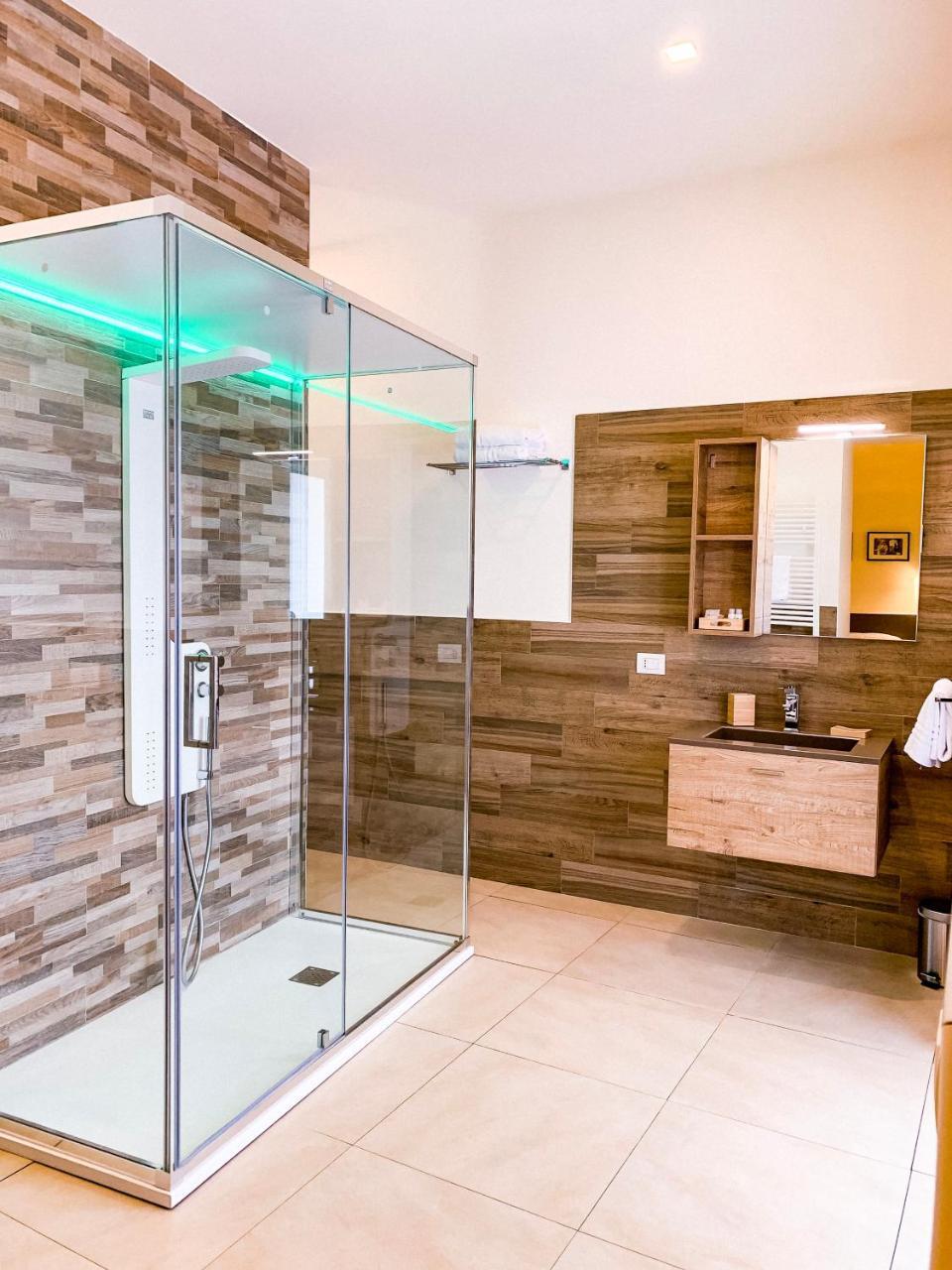Napoli Squares Suites Exterior foto