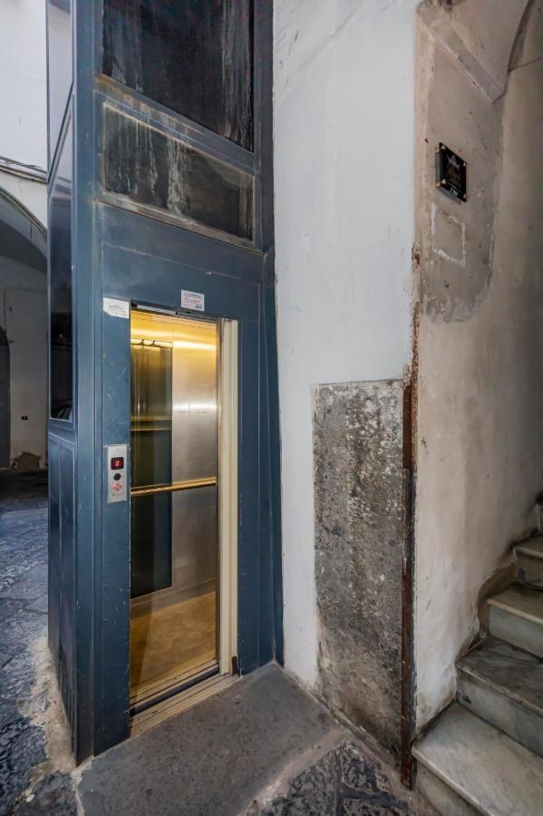 Napoli Squares Suites Exterior foto